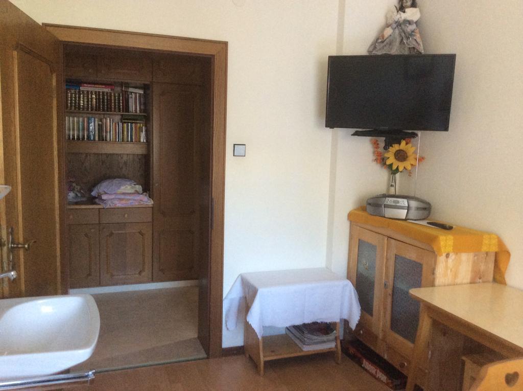 Ferienwohnung Gerti Kalt Lieserhofen Luaran gambar